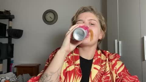 ari_crystal online show from February 7, 2026, 2:21 pm