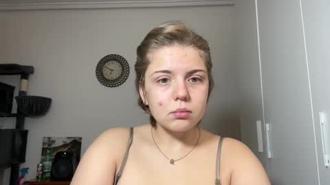 ari_crystal online show from February 18, 2026, 4:47 pm