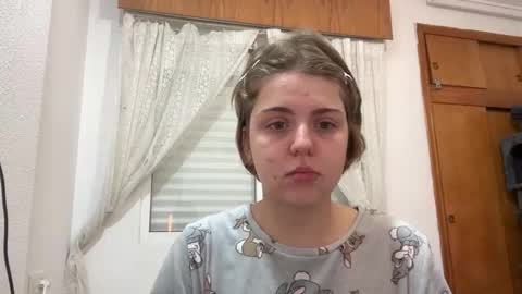 ari_crystal online show from March 10, 2026, 6:13 pm