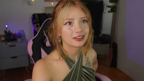 Snapshot of ari_kat666 chatting on July 2, 2026, 3:23 am ari online show from July 2, 2026, 3:23 am