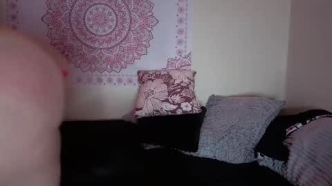Snapshot of aria__marie chatting on April 3, 2026, 4:21 am Aria Marie online show from April 3, 2026, 4:21 am