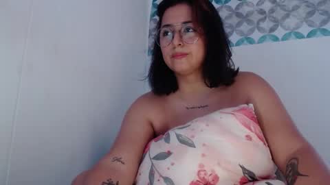 Snapshot of aria_bronw chatting on September 28, 2025, 2:55 pm AriaBronw online show from September 28, 2025, 2:55 pm