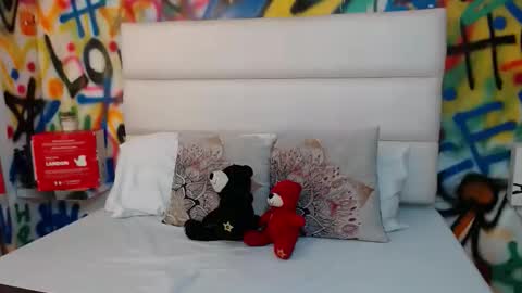 aria online show from December 21, 2025, 11:17 am