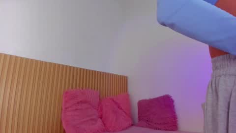 Aria Millers  online show from February 11, 2026, 11:37 am