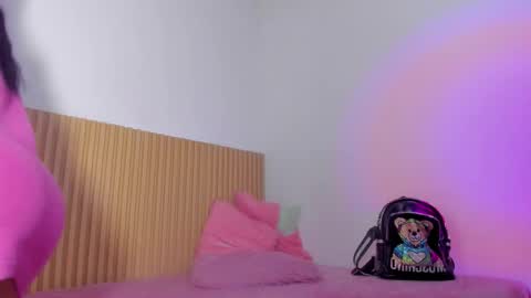 Aria Millers  online show from February 19, 2026, 11:17 am