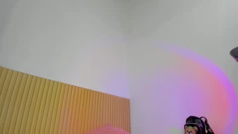 Aria Millers  online show from February 27, 2026, 11:32 am