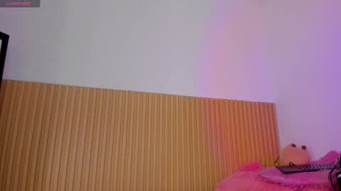 Aria Millers  online show from March 12, 2026, 11:16 am