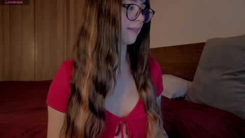 Snapshot of aria_mora chatting on June 5, 2026, 10:37 pm Roxxy online show from June 5, 2026, 10:37 pm