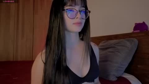 Snapshot of aria_mora chatting on June 28, 2026, 10:27 pm Roxxy online show from June 28, 2026, 10:27 pm