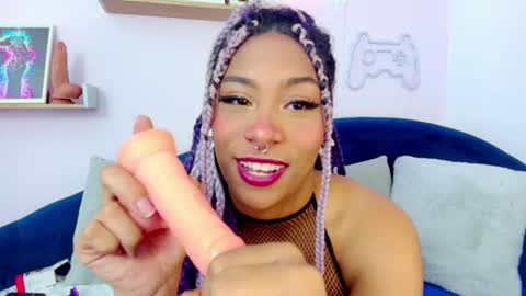 Snapshot of aria_peach_ chatting on July 3, 2026, 3:51 pm ARIA PEACH online show from July 3, 2026, 3:51 pm
