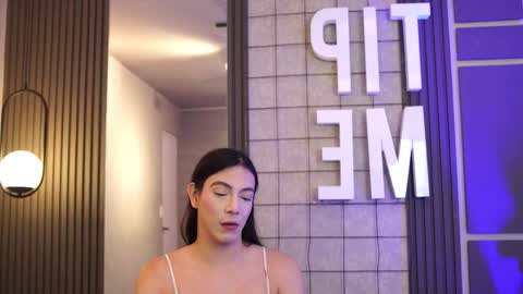 Ariaa online show from March 16, 2026, 6:34 pm