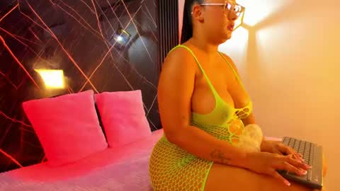 Snapshot of ariabelle1 chatting on June 4, 2026, 7:20 pm AriaBelle1 online show from June 4, 2026, 7:20 pm