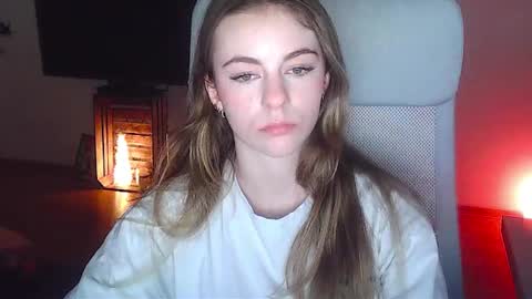 AriaCreazy online show from January 12, 2026, 9:20 pm