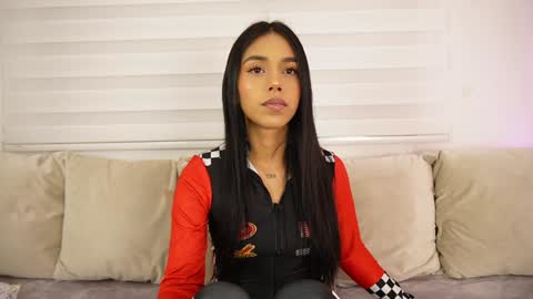 Snapshot of ariadna5 chatting on January 26, 2025, 4:09 am ARIADNA online show from January 26, 2025, 4:09 am