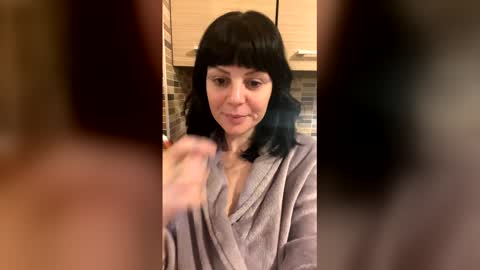 Adriana online show from December 13, 2025, 8:04 pm