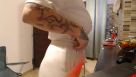 Adriana online show from December 14, 2025, 12:21 pm