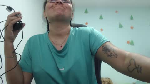 ...Ariana... online show from January 19, 2025, 5:18 pm