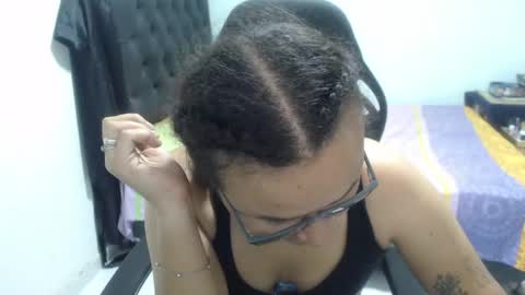 Snapshot of ariadna_6 chatting on May 26, 2026, 6:37 pm ...Ariana... online show from May 26, 2026, 6:37 pm