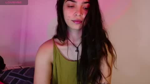 ariagal online show from July 29, 2026, 4:49 pm