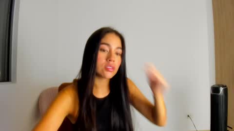 Snapshot of ariamontgomeryyy chatting on May 28, 2026, 3:04 am Aria Montgomery online show from May 28, 2026, 3:04 am