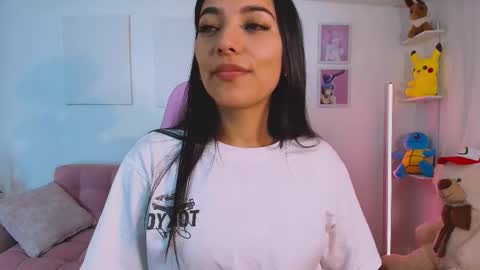 Snapshot of ariana_bae_ chatting on October 1, 2025, 12:16 am online show from October 1, 2025, 12:16 am