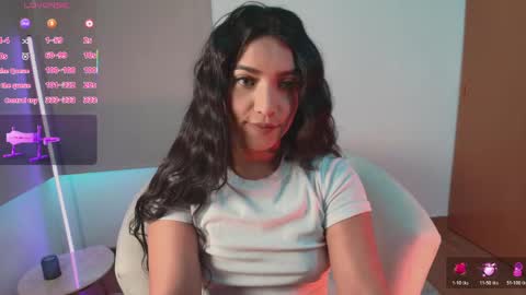 Snapshot of ariana_bae_ chatting on April 27, 2026, 10:08 pm online show from April 27, 2026, 10:08 pm