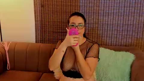 Ariana Cruz online show from July 9, 2026, 12:09 pm