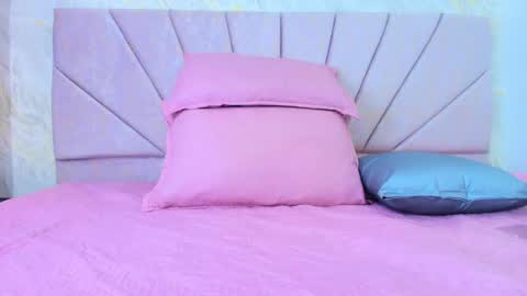 Snapshot of ariana_florez chatting on June 6, 2026, 7:29 pm Sofia online show from June 6, 2026, 7:29 pm