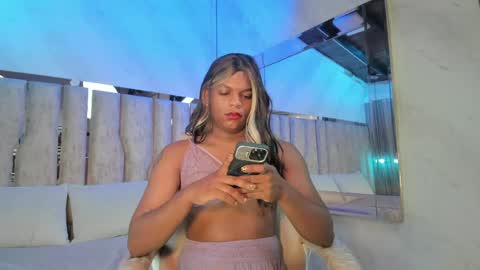 Snapshot of ariana_grande233 chatting on May 28, 2026, 11:40 am ariana_grande233 online show from May 28, 2026, 11:40 am