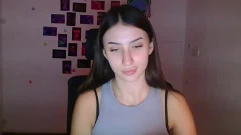 Snapshot of ariana_muur chatting on November 28, 2025, 7:00 am Ariana online show from November 28, 2025, 7:00 am