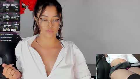 Snapshot of ariana_pierce chatting on December 3, 2024, 11:13 pm Ariana online show from December 3, 2024, 11:13 pm