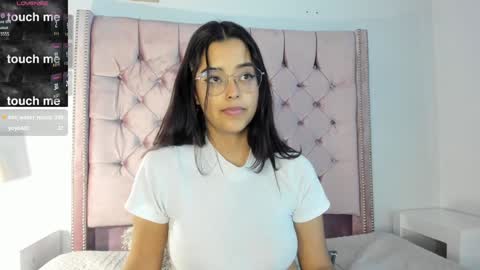 Snapshot of ariana_pierce chatting on February 8, 2025, 7:59 am Ariana online show from February 8, 2025, 7:59 am