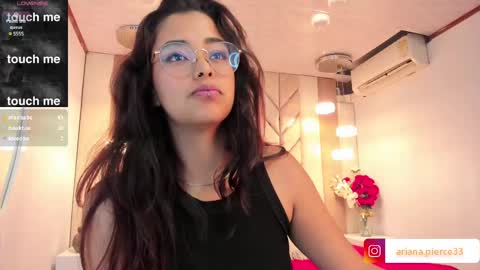 Snapshot of ariana_pierce chatting on March 10, 2025, 8:04 am Ariana online show from March 10, 2025, 8:04 am