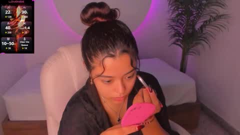 Snapshot of ariana_pierce chatting on November 4, 2025, 12:26 pm Ariana online show from November 4, 2025, 12:26 pm