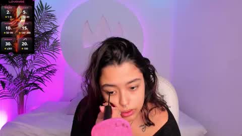 Snapshot of ariana_pierce chatting on November 9, 2025, 12:25 pm Ariana online show from November 9, 2025, 12:25 pm