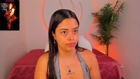 Snapshot of ariana_pierce chatting on December 15, 2025, 12:20 pm Ariana online show from December 15, 2025, 12:20 pm