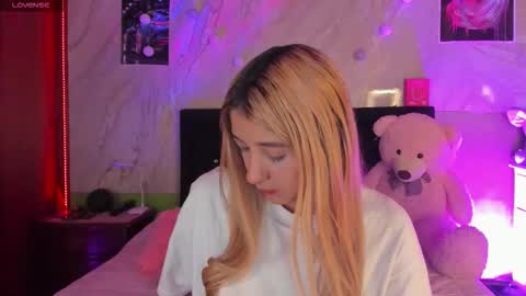 Snapshot of ariana_rosse__ chatting on September 29, 2025, 11:04 am Ariana online show from September 29, 2025, 11:04 am