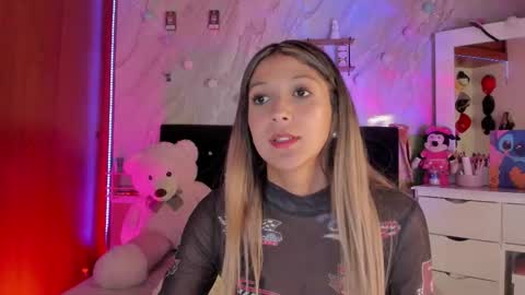 Snapshot of ariana_rosse__ chatting on January 15, 2026, 2:49 am Ariana online show from January 15, 2026, 2:49 am