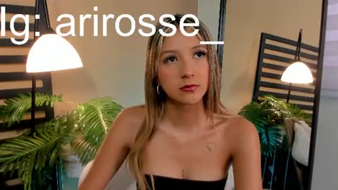 Snapshot of ariana_rosse__ chatting on June 17, 2026, 1:01 pm Ariana online show from June 17, 2026, 1:01 pm
