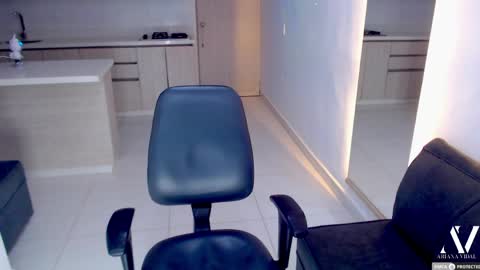 Snapshot of ariana_vidal chatting on May 8, 2026, 5:18 pm Ari online show from May 8, 2026, 5:18 pm