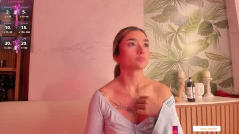 Ari online show from December 1, 2025, 8:52 am