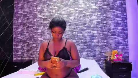 Snapshot of arianaablack chatting on February 14, 2025, 12:14 pm Ariana online show from February 14, 2025, 12:14 pm