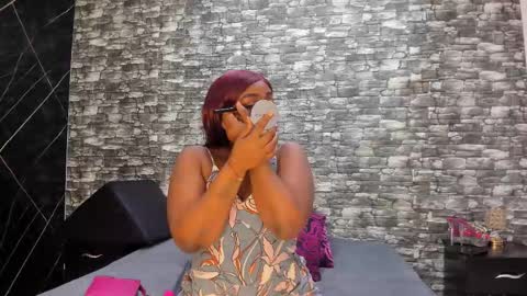 Snapshot of arianaablack chatting on October 22, 2025, 12:05 pm Ariana online show from October 22, 2025, 12:05 pm