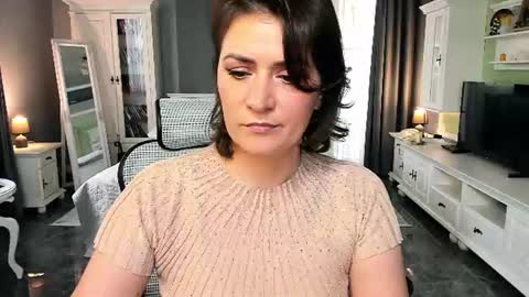Snapshot of arianasage_ chatting on July 10, 2026, 1:36 pm Ana online show from July 10, 2026, 1:36 pm