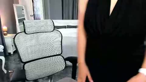 Snapshot of arianasage_ chatting on July 25, 2026, 6:55 am Ana online show from July 25, 2026, 6:55 am