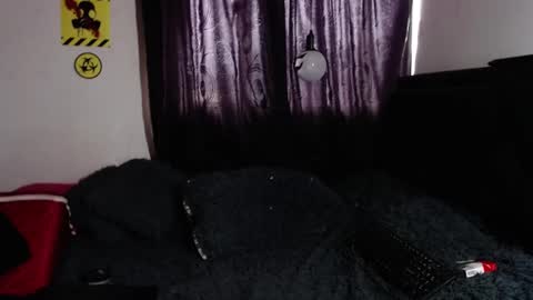 Snapshot of arianauwu666 chatting on December 24, 2024, 7:44 pm help me 100 hands up my OF is Free online show from December 24, 2024, 7:44 pm