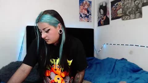 Snapshot of arianauwu666 chatting on February 5, 2025, 5:09 am help me 100 hands up my OF is Free online show from February 5, 2025, 5:09 am