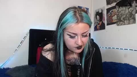 Snapshot of arianauwu666 chatting on March 12, 2025, 5:46 am help me 100 hands up my OF is Free online show from March 12, 2025, 5:46 am