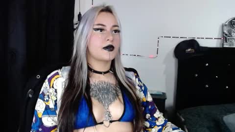 Snapshot of arianauwu666 chatting on September 15, 2025, 7:14 pm help me 100 hands up my OF is Free online show from September 15, 2025, 7:14 pm