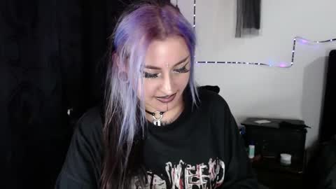 Snapshot of arianauwu666 chatting on November 10, 2025, 8:30 pm help me 100 hands up my OF is Free online show from November 10, 2025, 8:30 pm